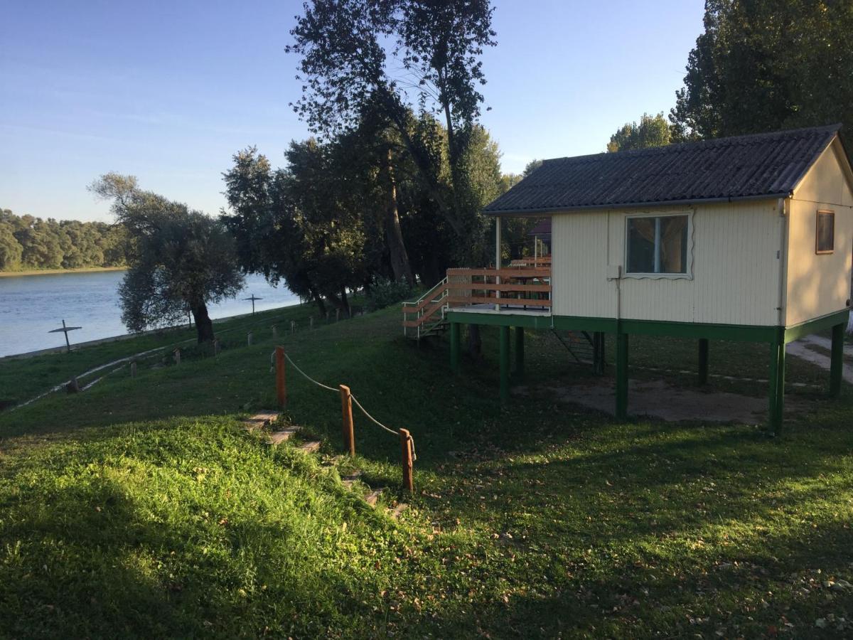 Bungalow Park Hotel Сентендре Екстериор снимка